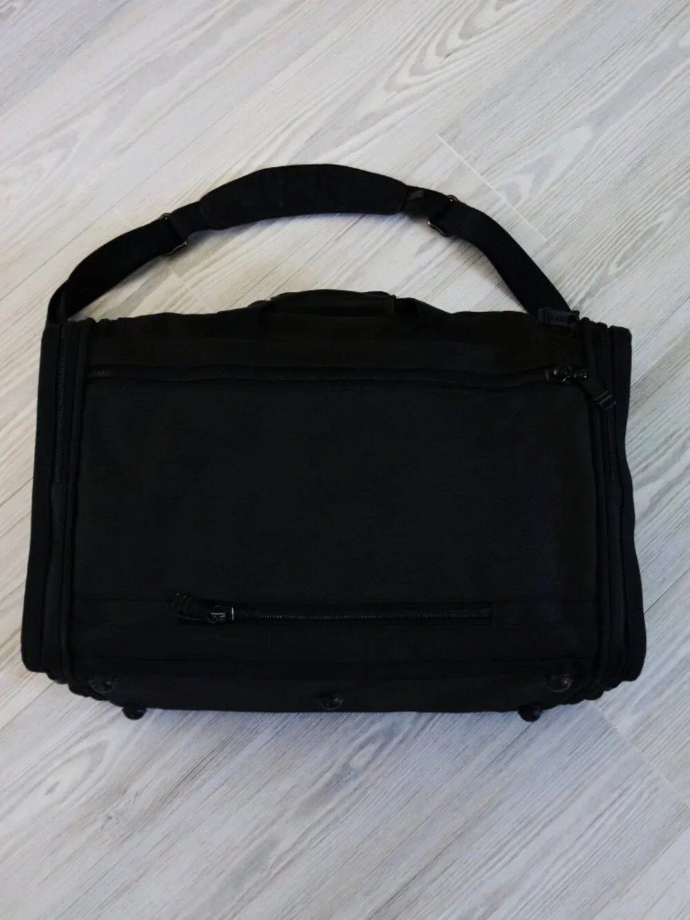 TUMI Alpha Duffle Bag Carry-On Black Ballistic Nylon Weekender Travel 221D3